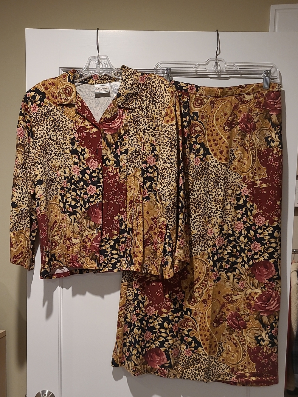 Vintage-Inspired Paisley Floral Midi Skirt & Top Combo in Burgundy and Gold